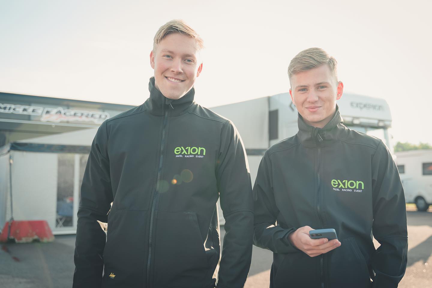 I veckan (31/8-1/9) kommer vi befinna oss på @ringknutstorp och Newsracet, kom och prata lite racing! 👊🏻
#stcc #ringknutstorp #racing #racecardriver #racecardrivers